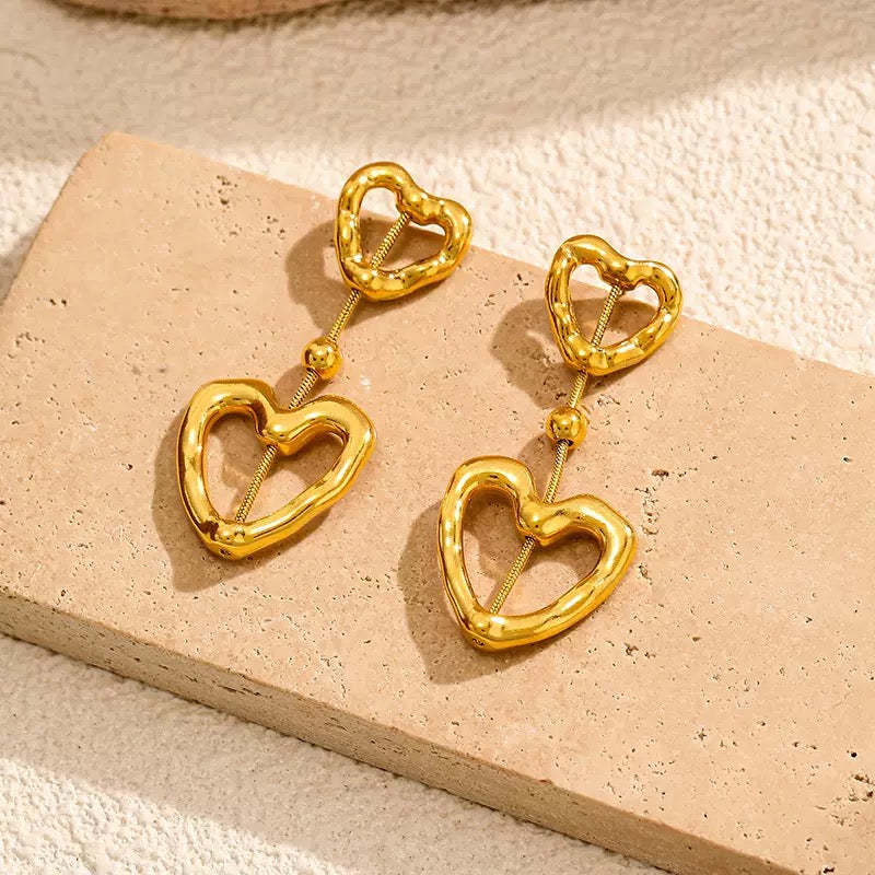 18k Gold Heart Asymmetric Earrings