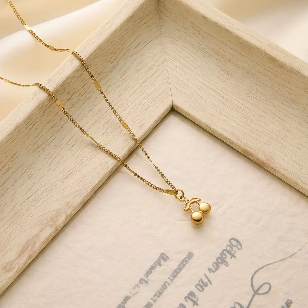 18k Gold Small Cherry Collarbone Chain
