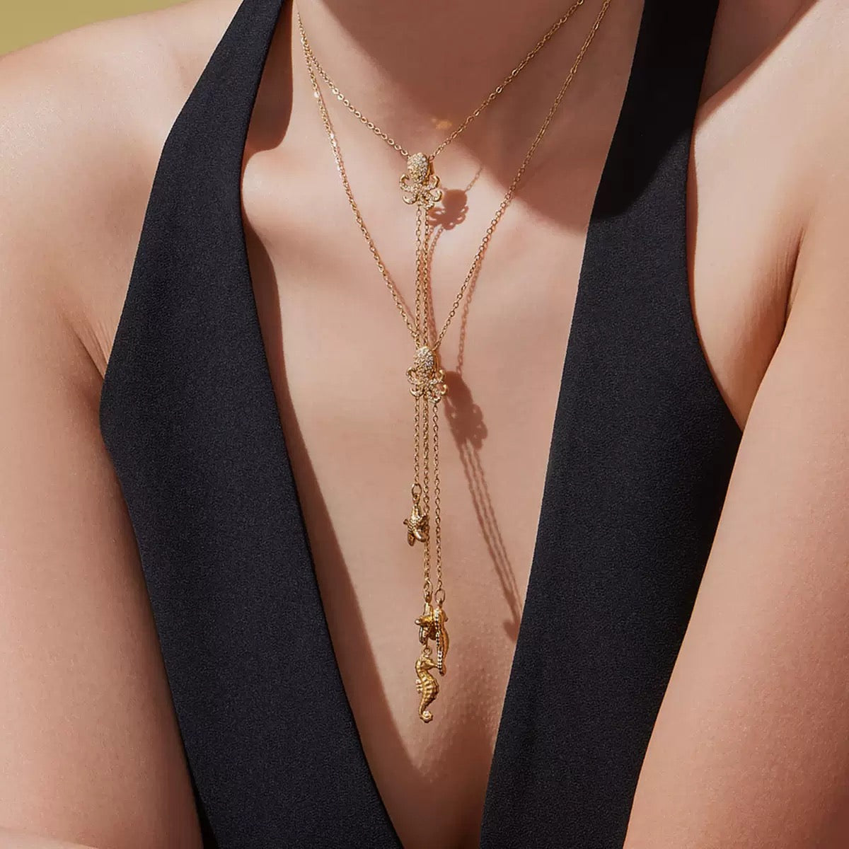 14k Gold Sugar Cube Sparkle Three Treasures of Sea Tassel Pendant