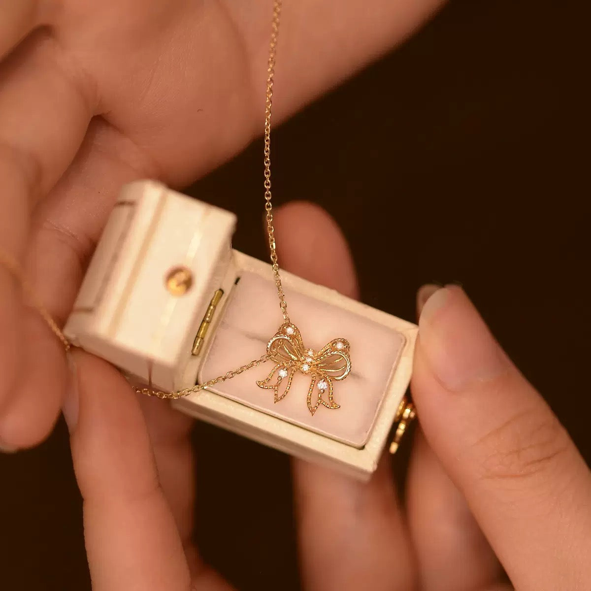 14K Gold Bow Pendant Necklace