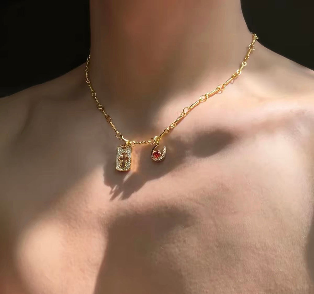 Latest 14K Gold Cross Pendant Necklace (Unisex)