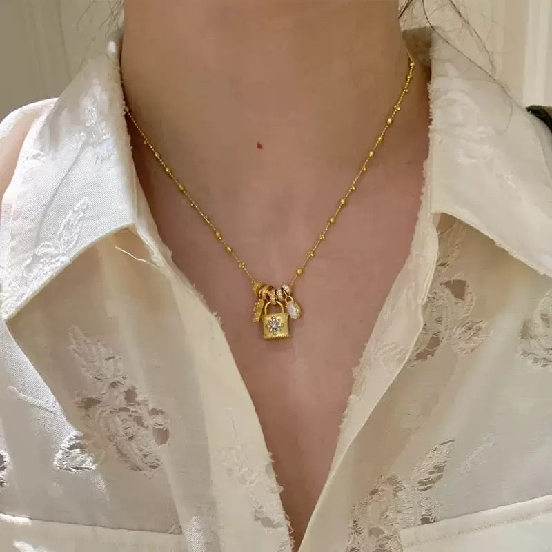 14K Gold Cross Pendant Necklace with Clasp for Women