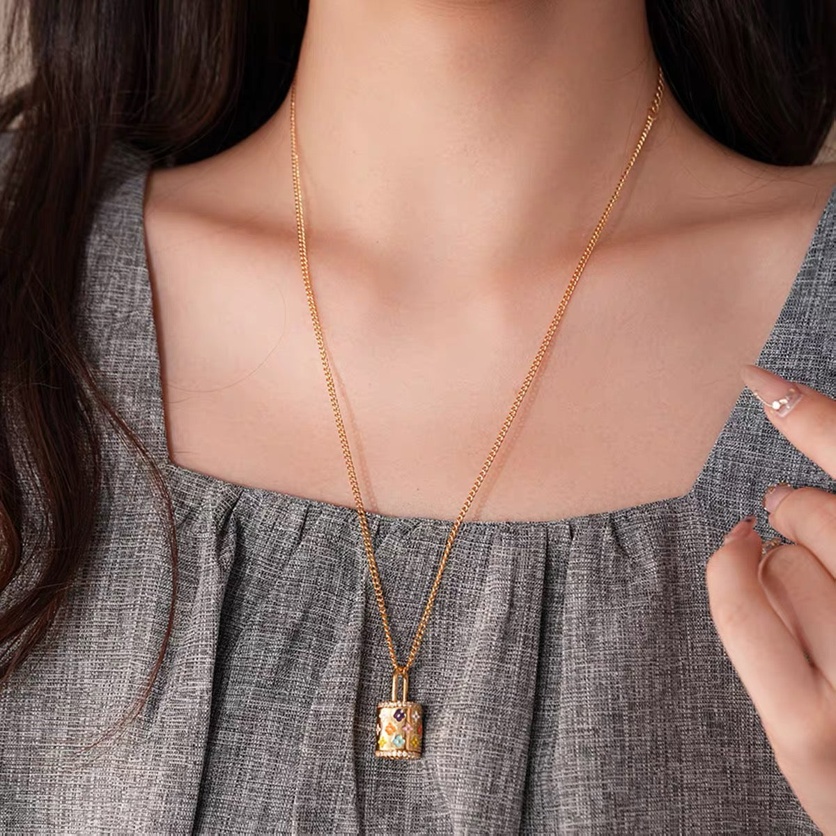 14K Gold Floral Bucket Bag Charm Necklace