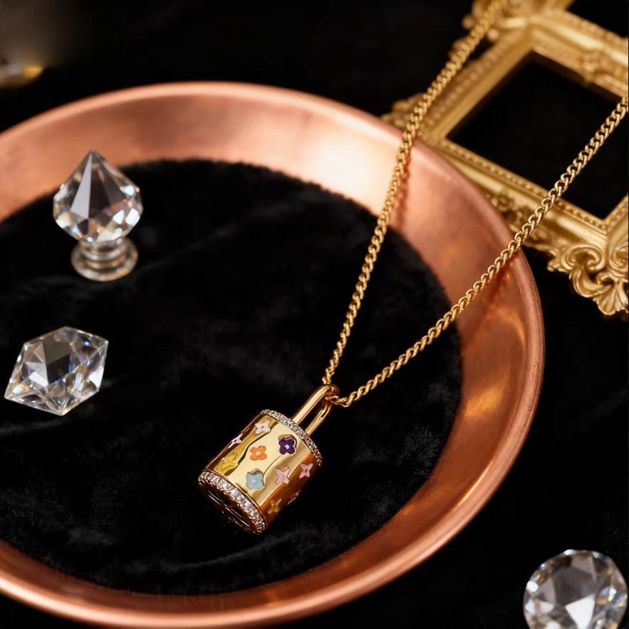 14K Gold Floral Bucket Bag Charm Necklace