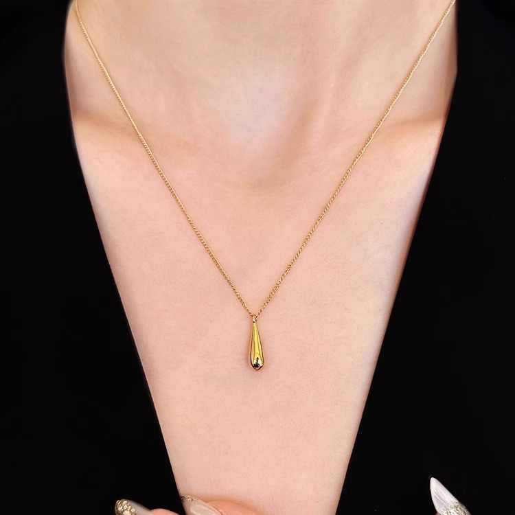 14K Gold Western-Style Teardrop Pendant Necklace