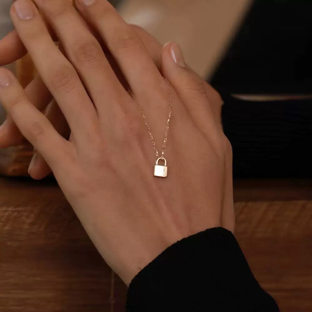 14K Gold Small Lock Pendant Necklace