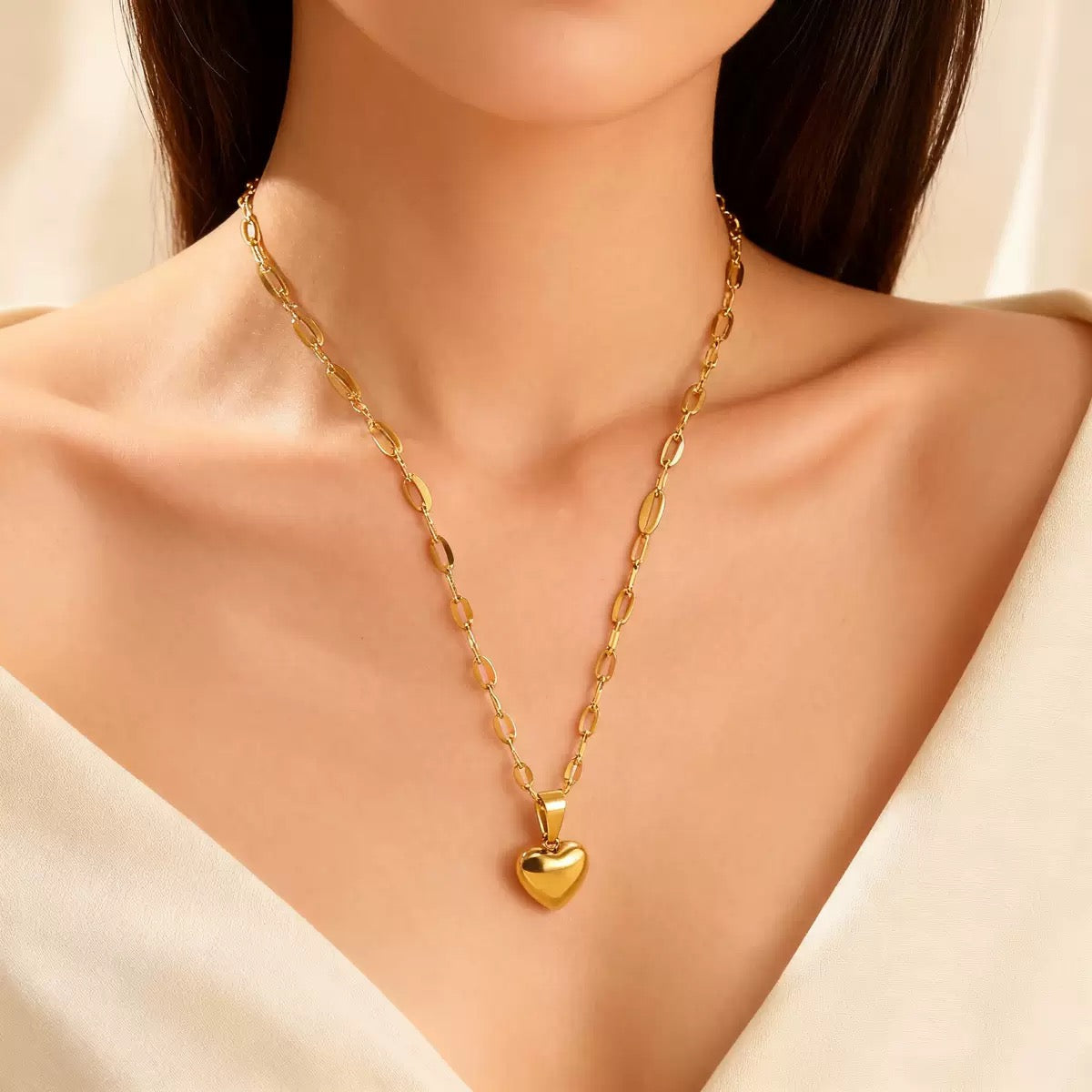 14K Gold Heart Pendant Necklace (Western Style)