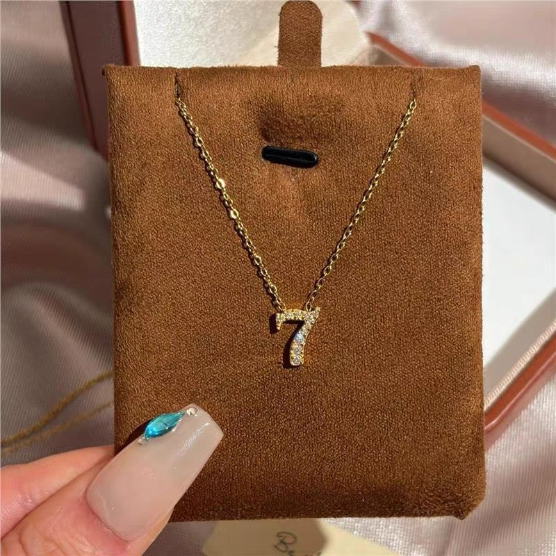 Cristiano Ronaldo-style 14K gold lucky number 7 necklace