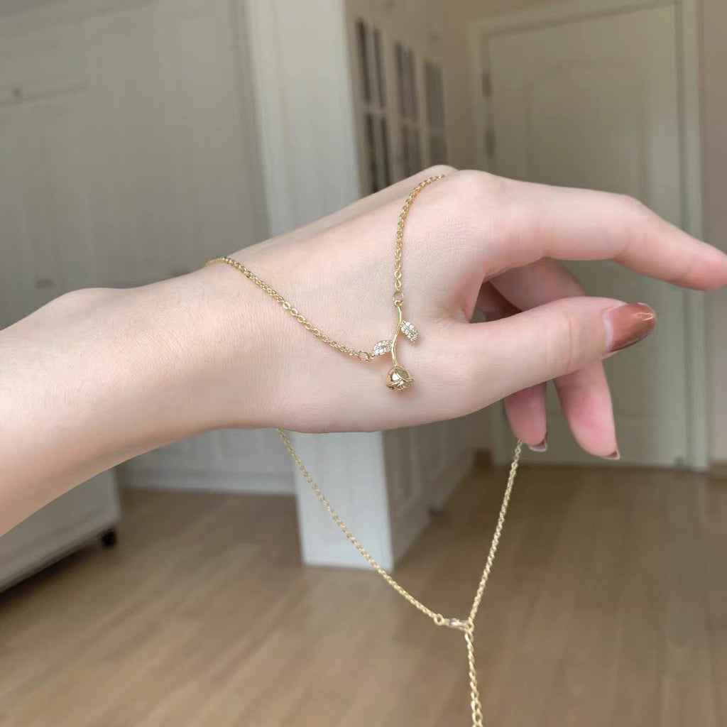 14K Rose Gold Collarbone Pendant Necklace