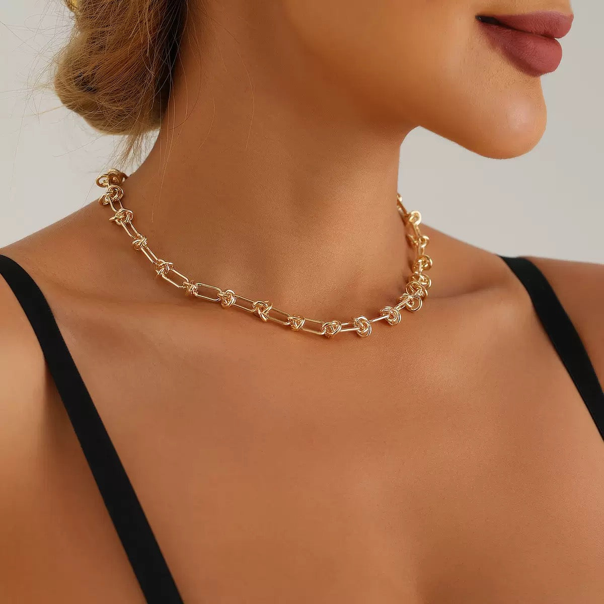 U-Shaped Necklace