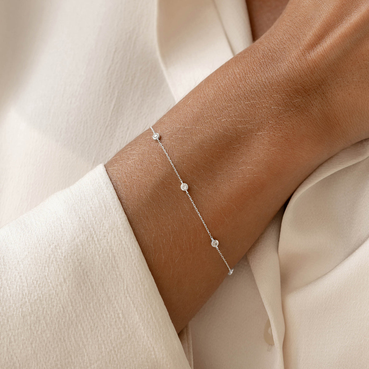 Bezel Set Diamond Bracelet 14k White Gold - Vilda