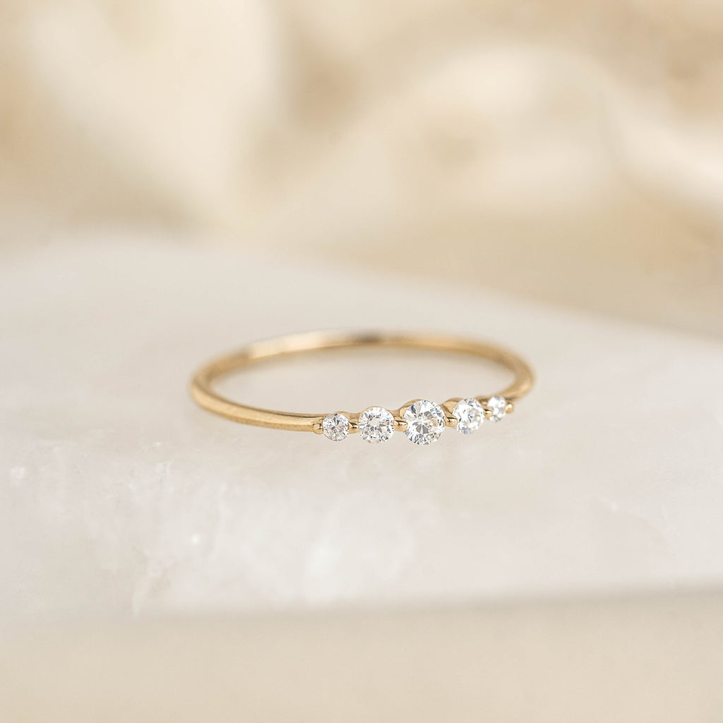 Graduated Diamond Ring 14k Gold - Dahlia