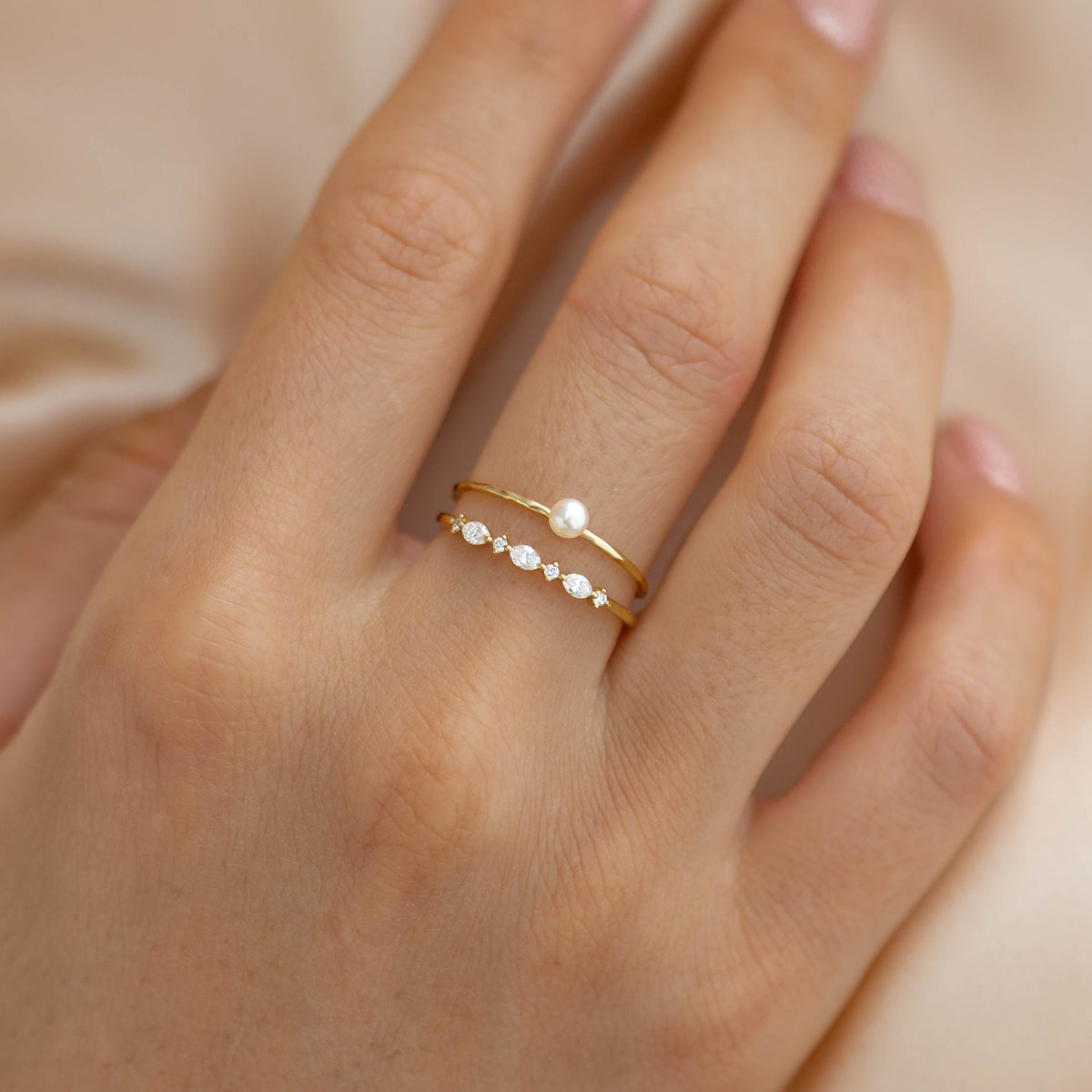 Marquise and Round Diamond Ring 14k Gold - Nova