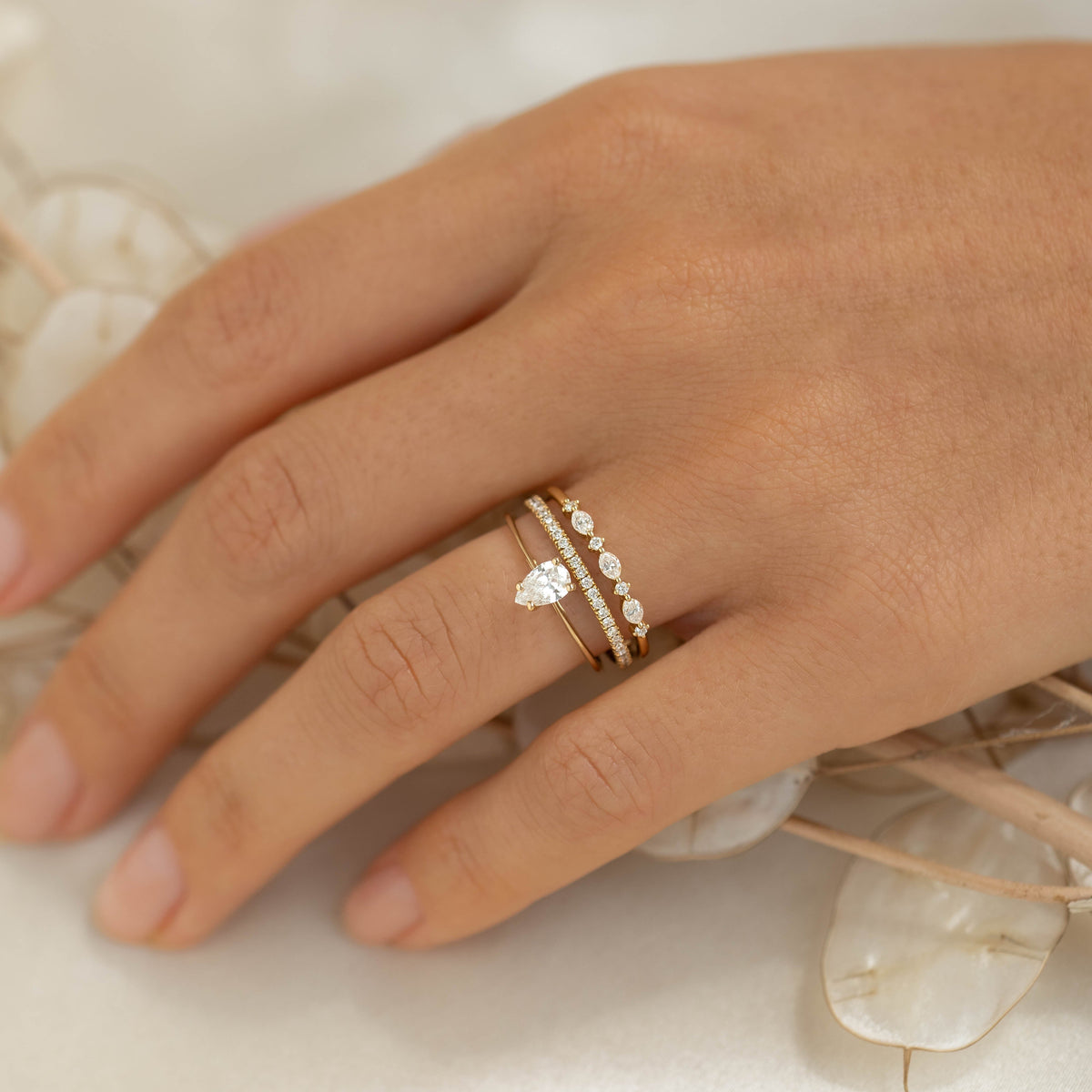 Marquise and Round Diamond Ring 14k Gold - Nova