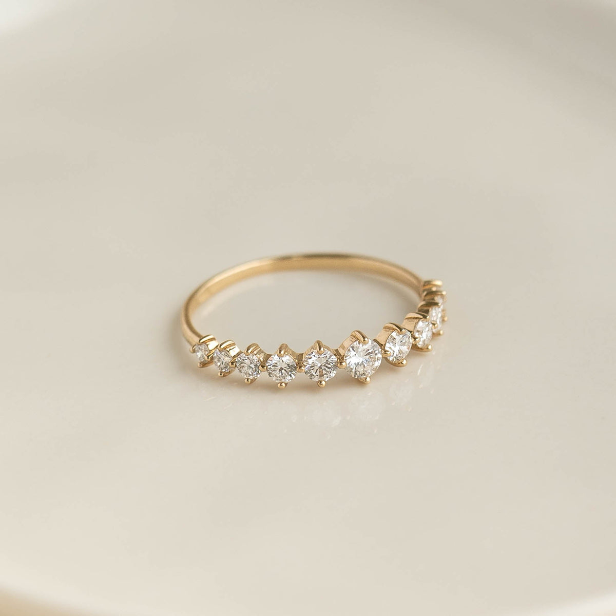 Graduated Diamond Ring 14k Gold - Giselle