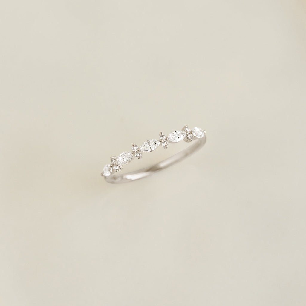 Marquise and Round Diamond Ring White Gold - Aurelia