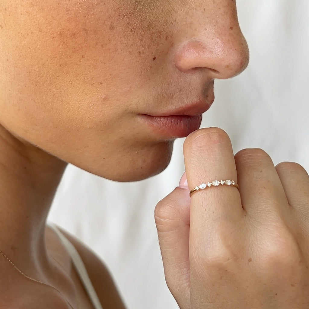 Marquise and Round Diamond Ring 14k Gold - Nova
